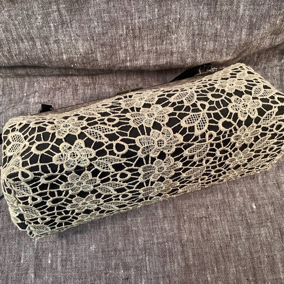 Guess lace evening handbag - Picture 2 of 4